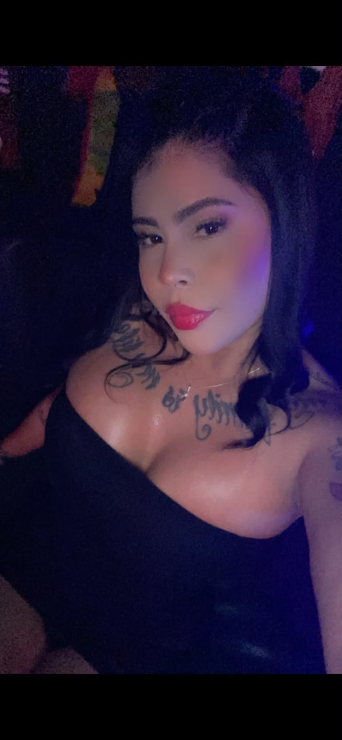LATINA ARIDENTE DESEOSA DE PLACER Y FIESTA 24H