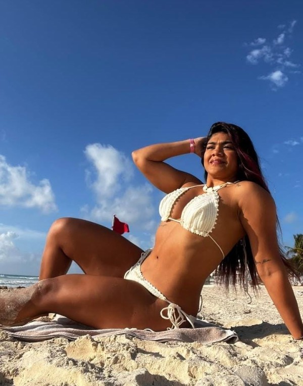 Hola amor qué tal soy Daniela