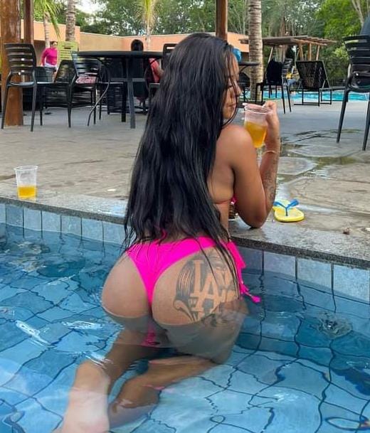 DELICIOSA IMPLICADA CACHONDA DESEOSA DE PLACER