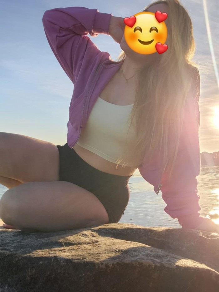 LAURA LA COLOMBIANA MAS ARDIENTE, 24H RUBIA
