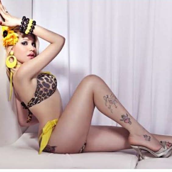 CHICA TRANS CACHONDA LUJURIOSA ARDIENTE CON MUCHO PLACER PARA DARTE