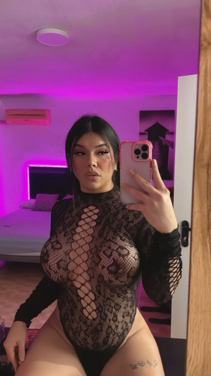 Nueva por la ciudad trans femenina