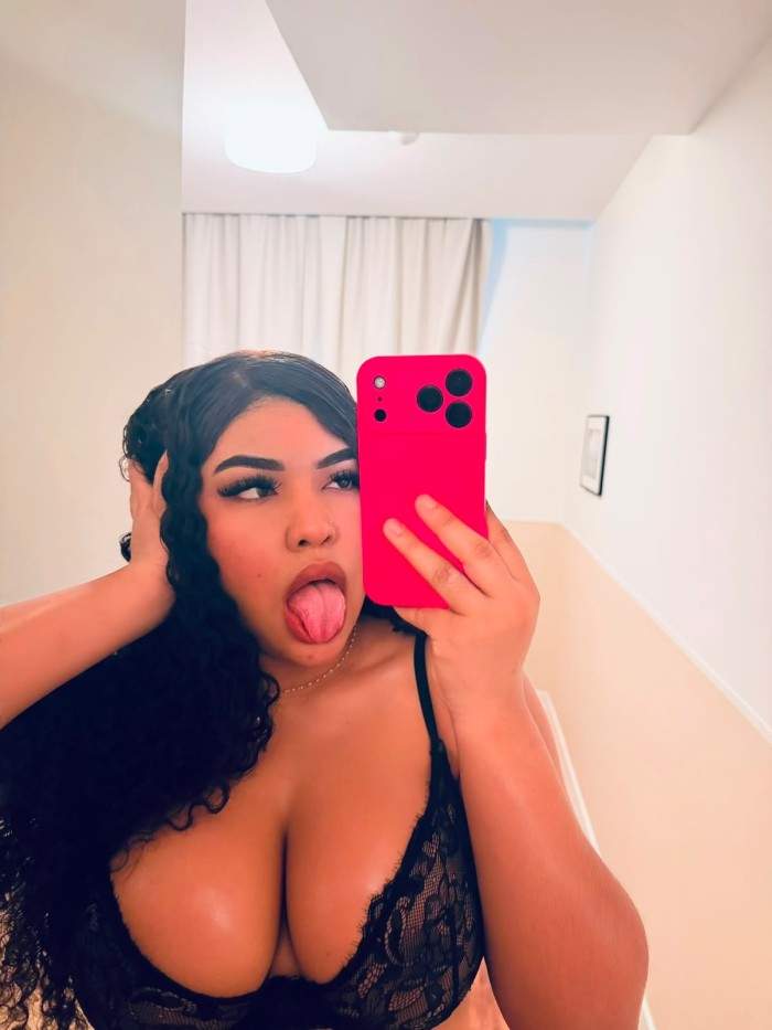 EN LOS CRISTIANOS ARONA QUIERO MUCHO SEXO Y PLACER ME DISFRUTARAS