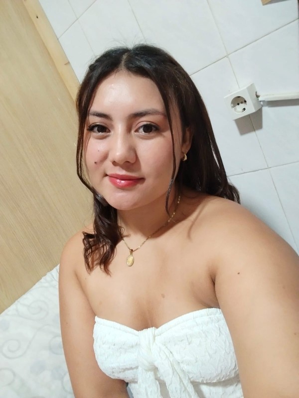 Chicas calientes fiesteras y dominantes haciendo la fiesta elche
