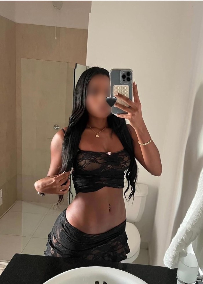 DOS POLVOS POR 50€ COMPLACIENTE VOLCAN DE SEXO VIP
