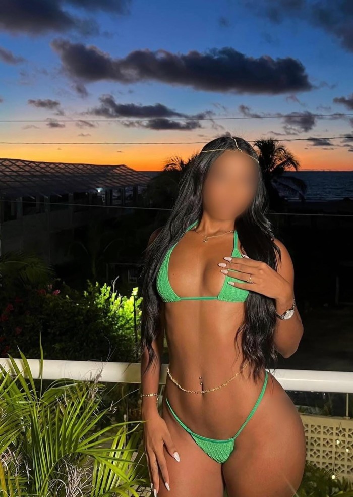 DOS POLVOS POR 50€ COMPLACIENTE VOLCAN DE SEXO VIP