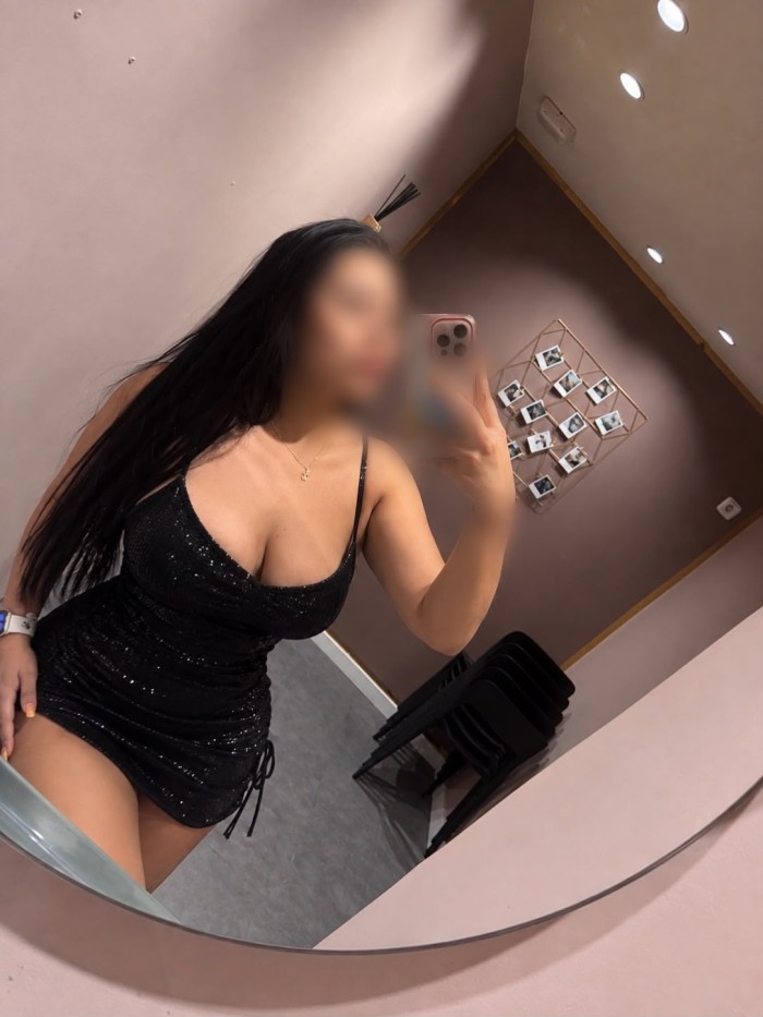 TE PERDERAS EN MIS RICAS TETAS