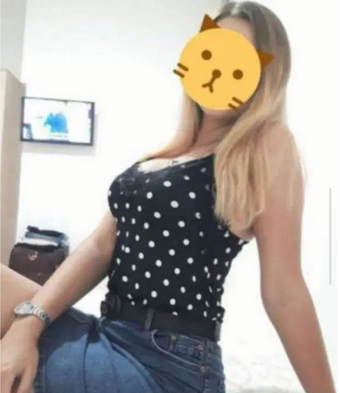 Rubia cachonda muy complaciente fotos reales
