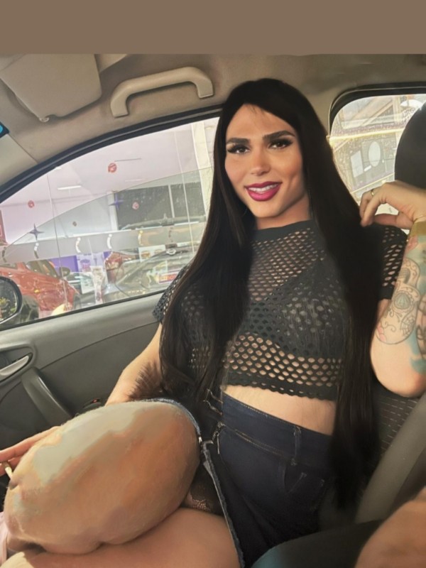 Tranny Claudia morenaza exótica TATUAda alta 1.80