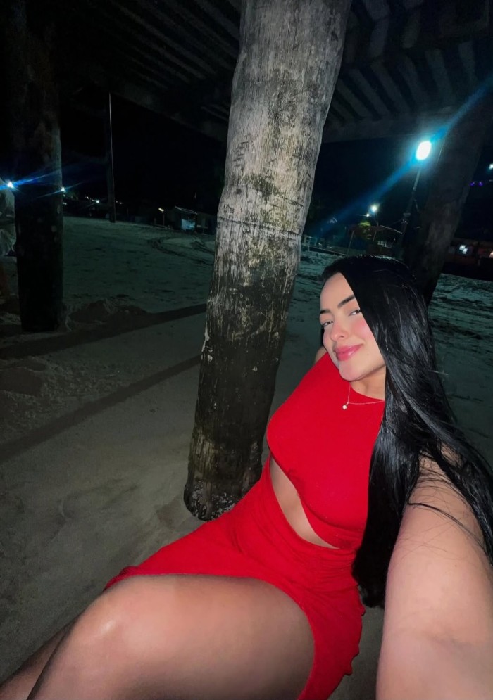 EN BALOS VECINDARIO CACHONDITA Y CON GANAS DE SEXO