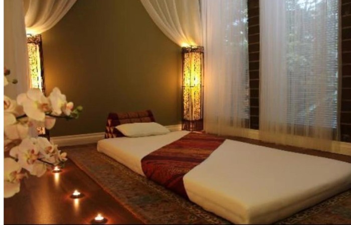 We are looking for Asian girls For erotic massage