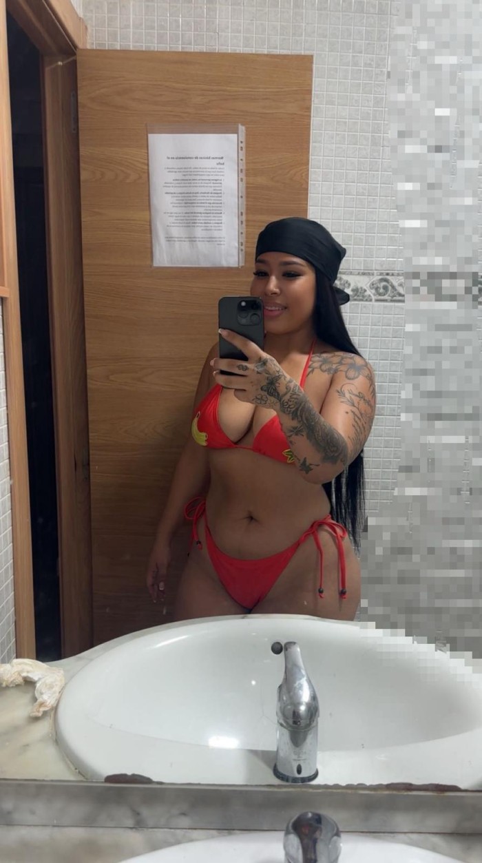 ADICTA AL SEXO FIESTA Y HAGO SALIDAS