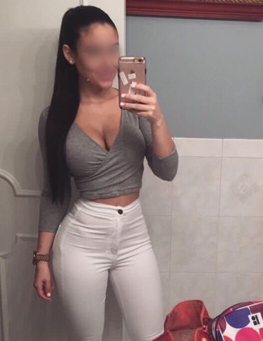 ELEGANTE SEDUCTORA JOVENCITA BESUCONA DULCE