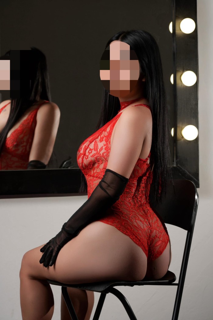 JOVENCITA MUY BELLA VICIOSA Y MORBOSA 24H