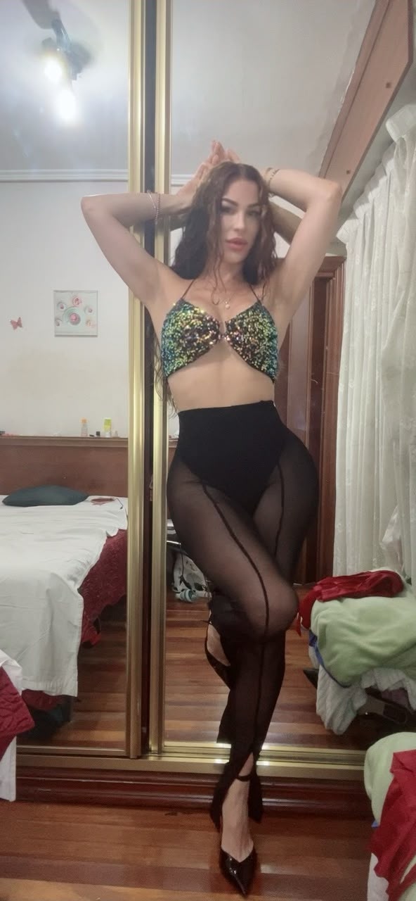 BELLA TRANS CACHONDA FIESTERA SENSUAL DOMINANTE EN PUERTO BANUS NOVEDAD VIP