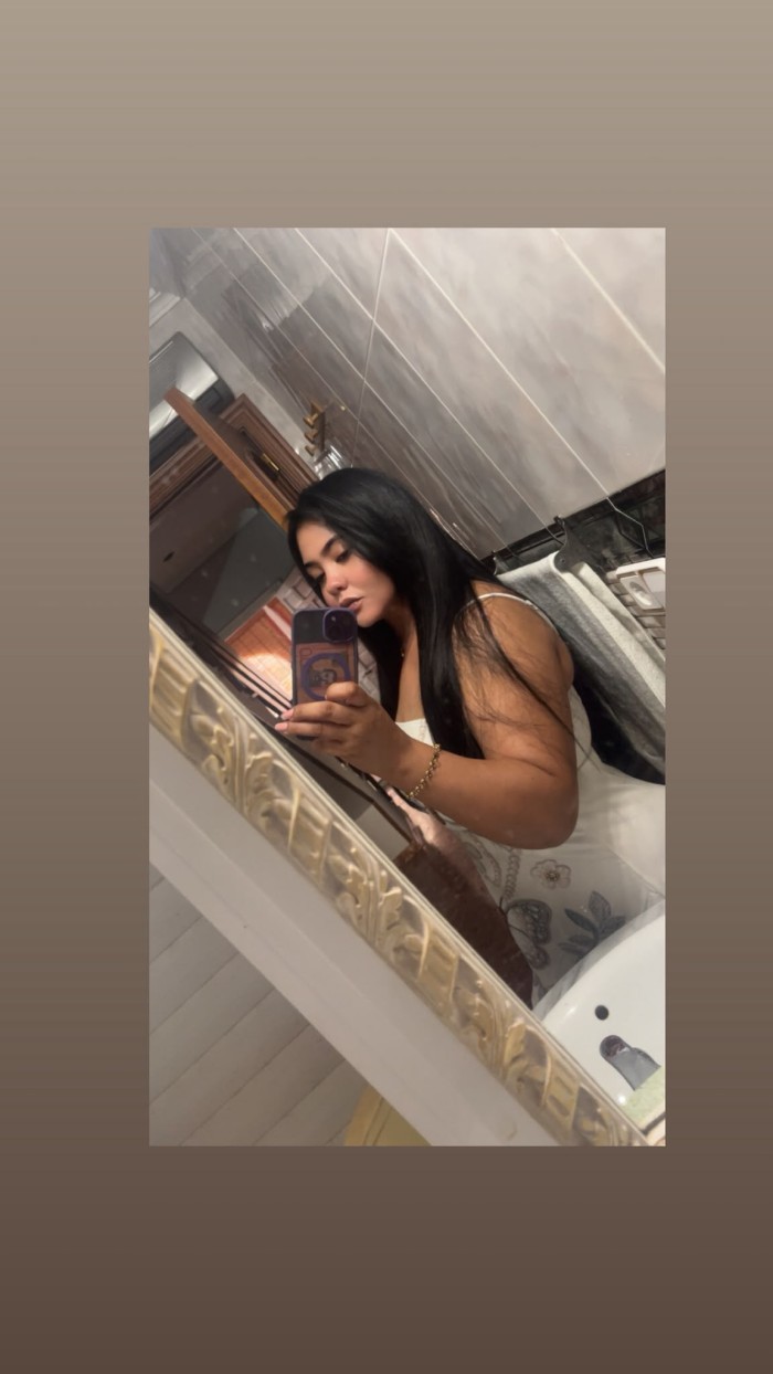 DOMINICANA EN ALMENDRALEJO DISPONIBLE FIESTERA