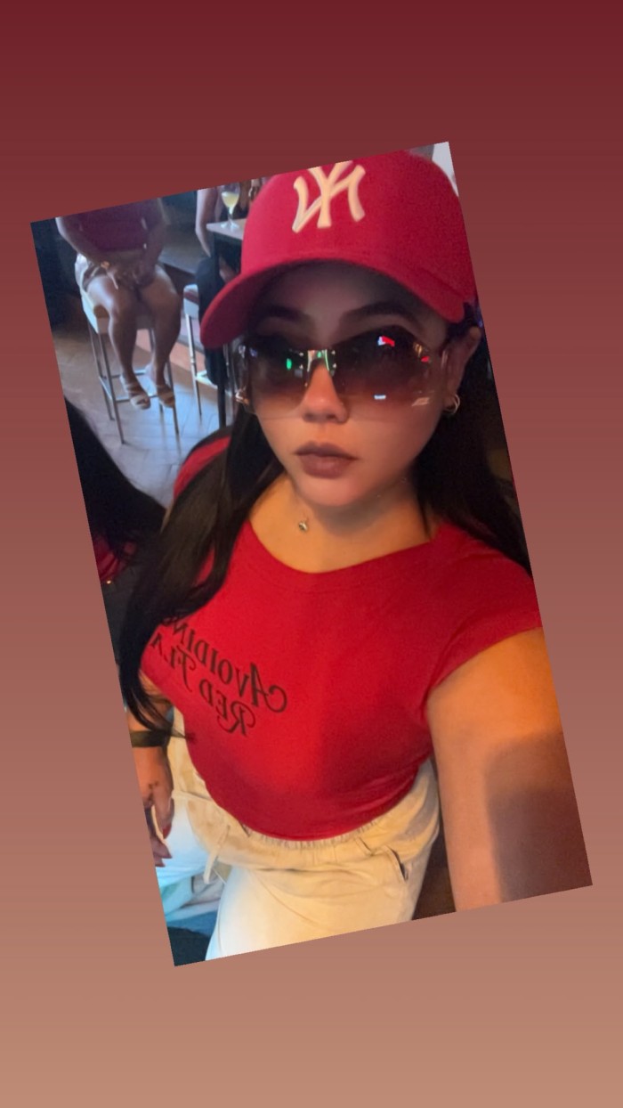 DOMINICANA EN ALMENDRALEJO DISPONIBLE FIESTERA