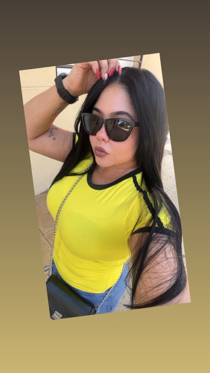DOMINICANA EN ALMENDRALEJO DISPONIBLE FIESTERA