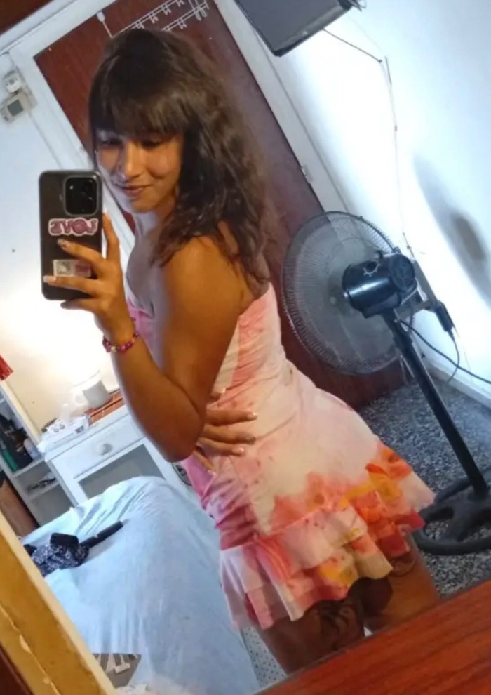 ZAIRA, JOVENCITA ESPAÑOLA DELGADITA DE 20 AÑOS