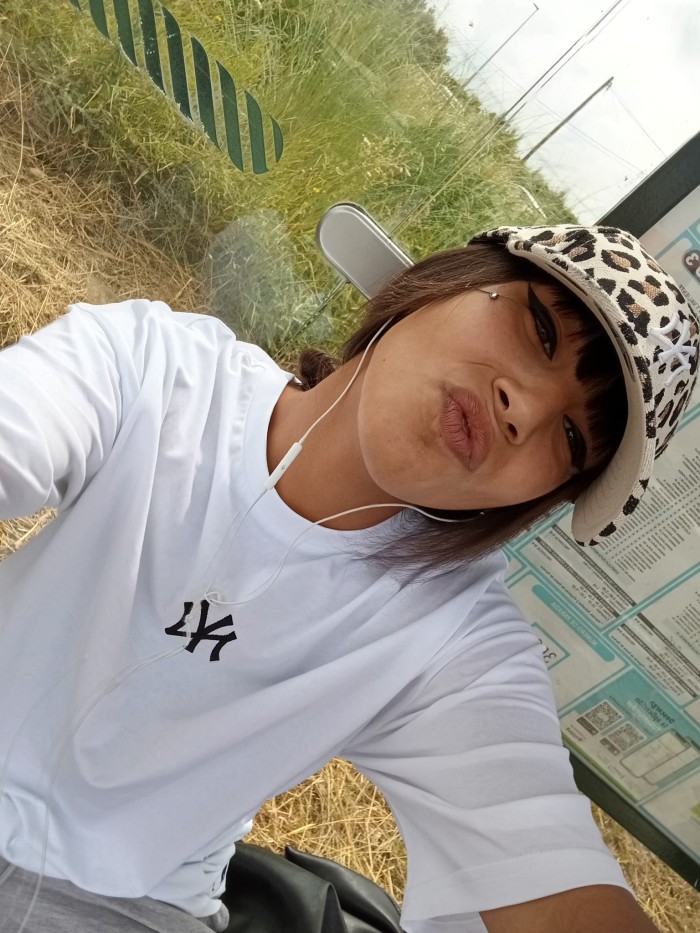ZAIRA, JOVENCITA ESPAÑOLA DELGADITA DE 20 AÑOS