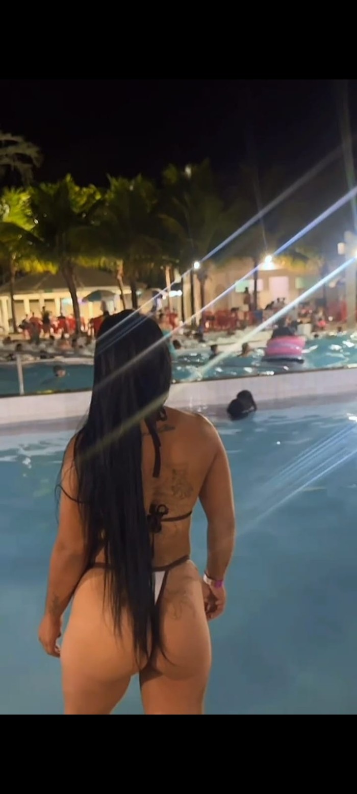 Brasileña cachonda