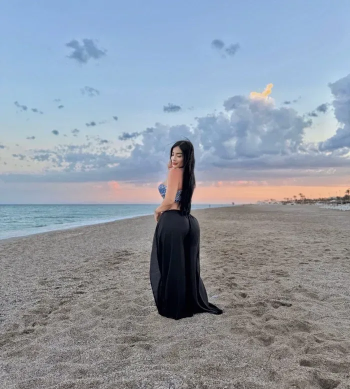 Jovencita implicada , belleza sublime