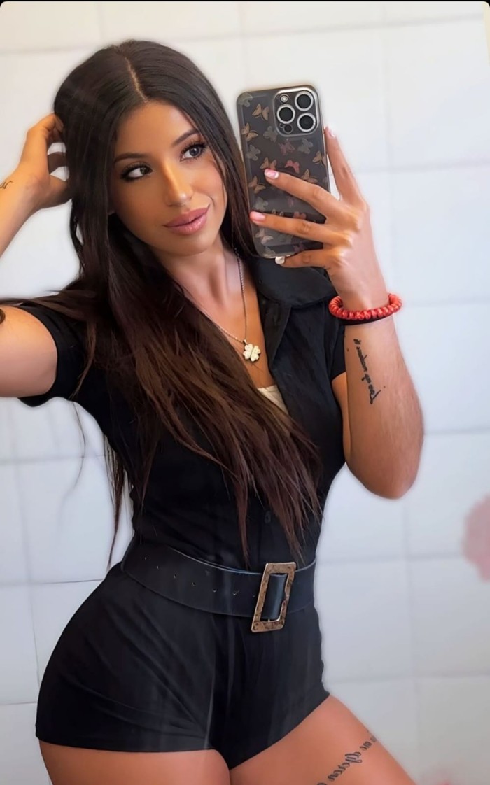 Morena multi orgásmica.