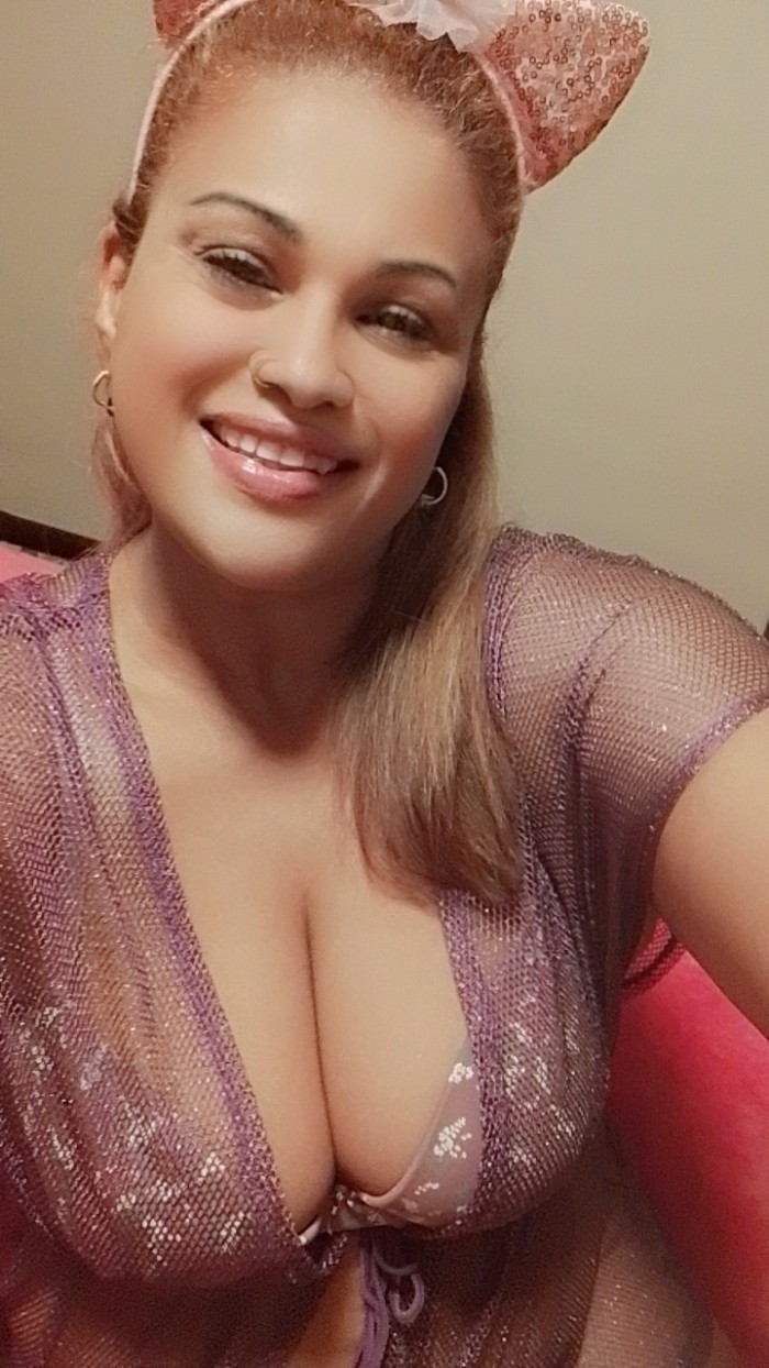 señora en la calle una putita en la cama 24/7