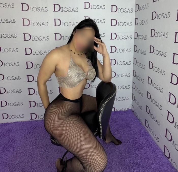 PAOLA Déjate seducir… y perderte en mis encantos.