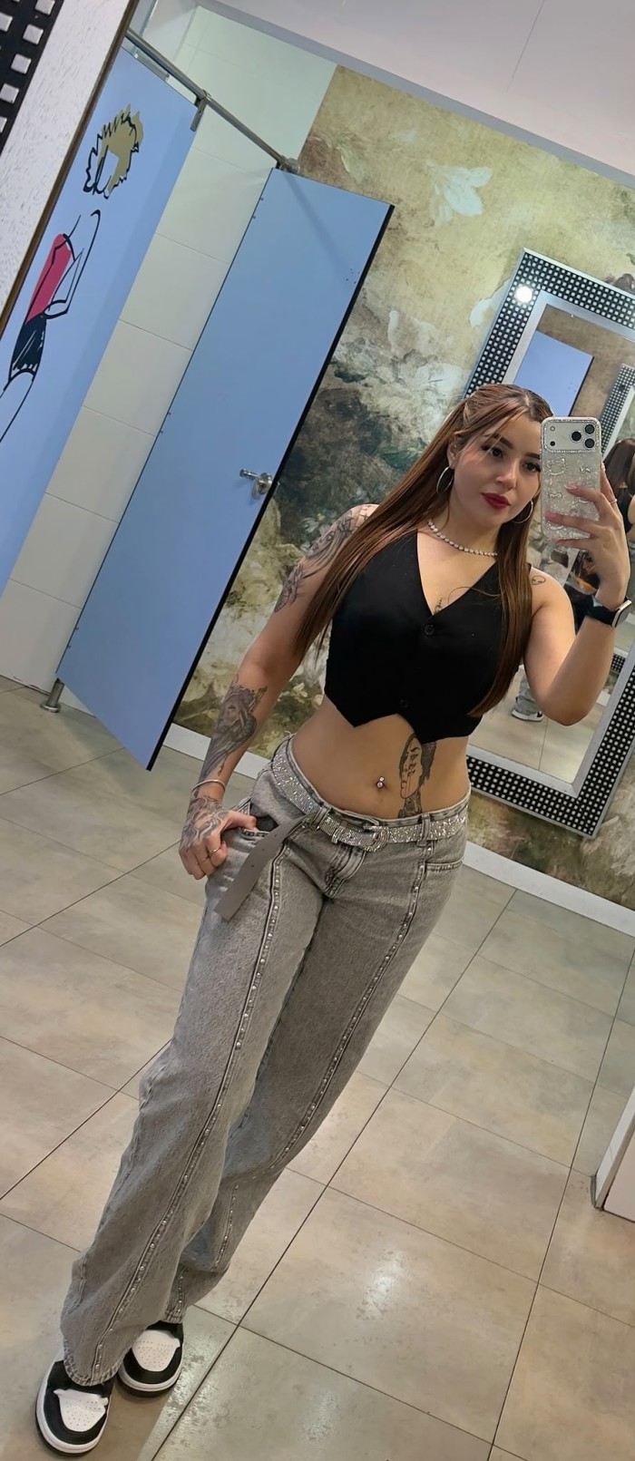 HOLA SOY VANESA 19 AÑOS VEN CONOCERME