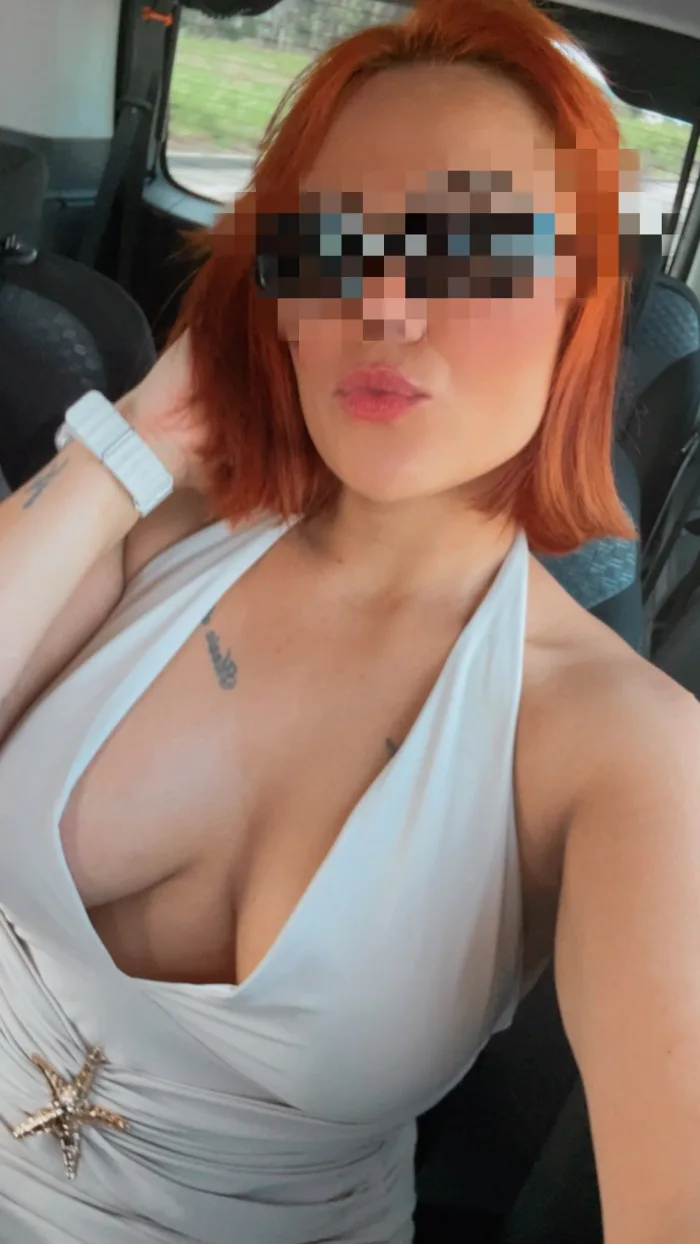CACHONDA, FIESTERA, JUGUETONA Y ARDIENTE