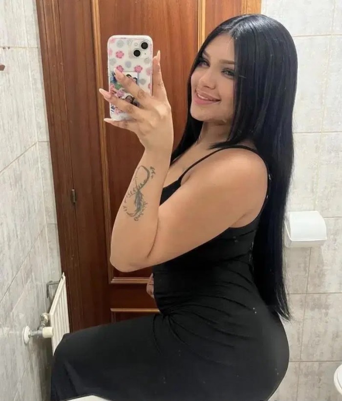 Latina independiente y muy completa. Solo para ti
