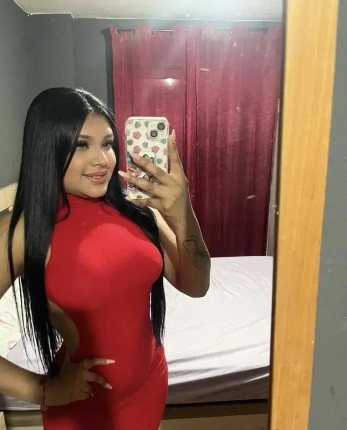 Latina independiente y muy completa. Solo para ti
