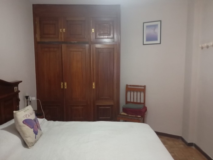 Rento habitación en Oviedo