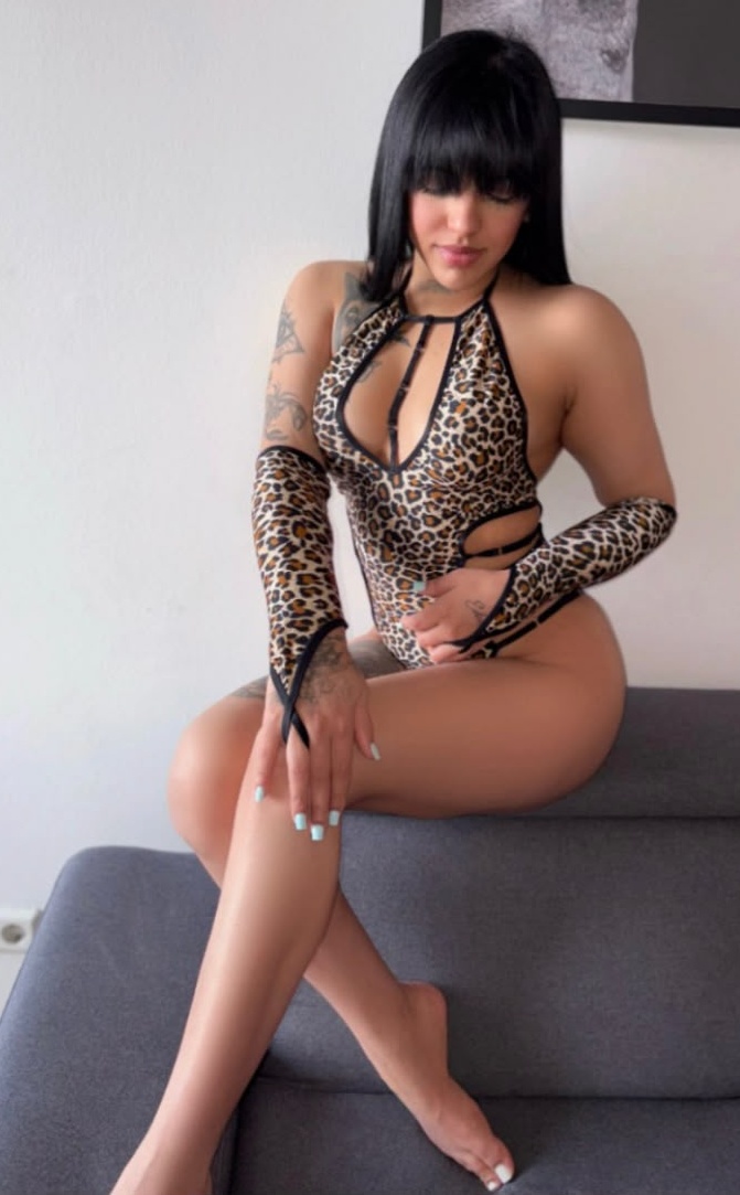 SOFIA NOVEDAD GUAPISIMA SEXY