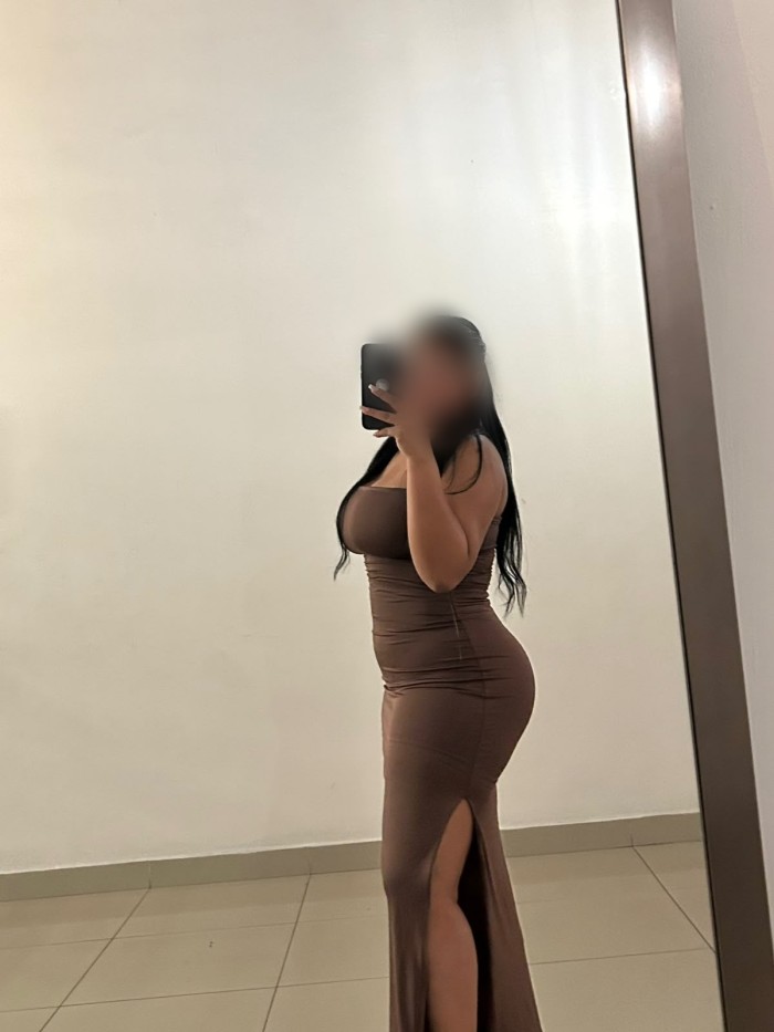 SEXY Y HERMOSA LATINA RECIEN LLEGADA A BILBAO