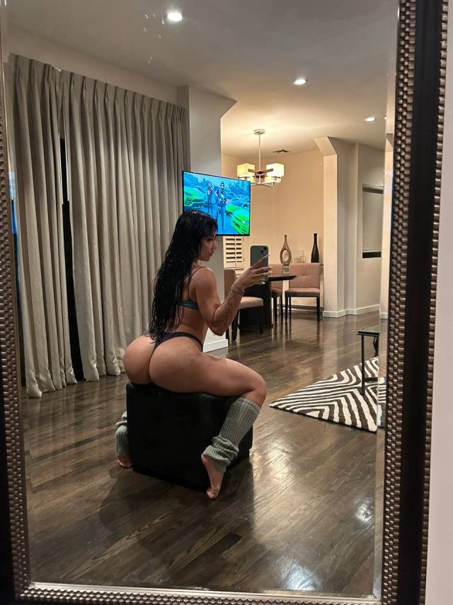 estoy disponible en todo momento escribeme