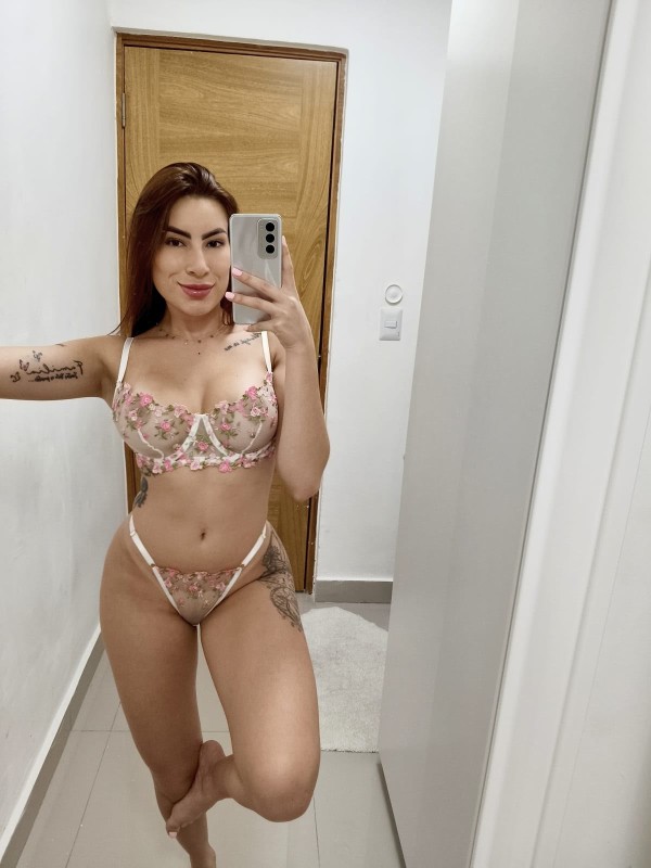 EN PLAYA GANDIA DISPUESTA SERE TU MEJOR PLACER