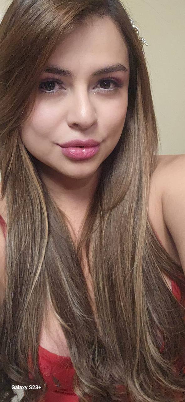 GUAPÍSIMA RUBIA FRANCÉS ESPECTACULAR