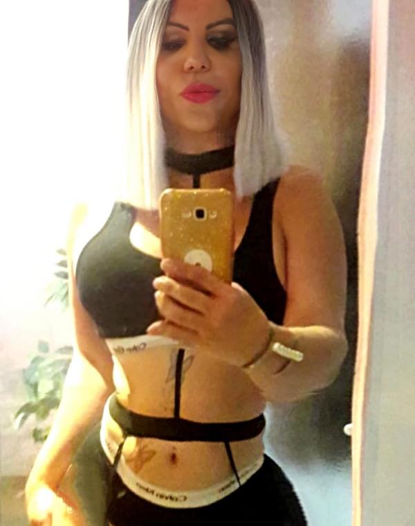 tragona muy femenina full anal ven y lléname de le