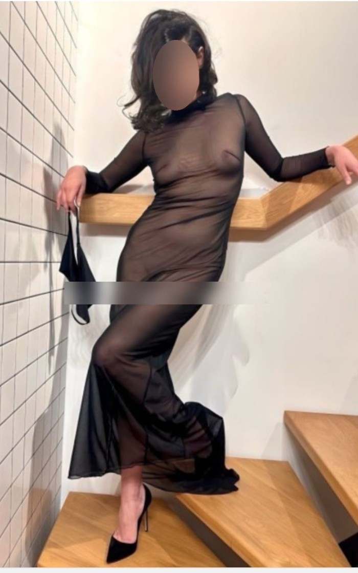 MÍA UNA CHICA EXUBERANTE ATREVETE