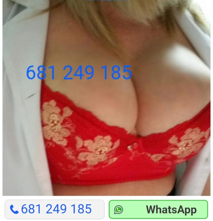 Masajista●● profesional ●○en camilla relax