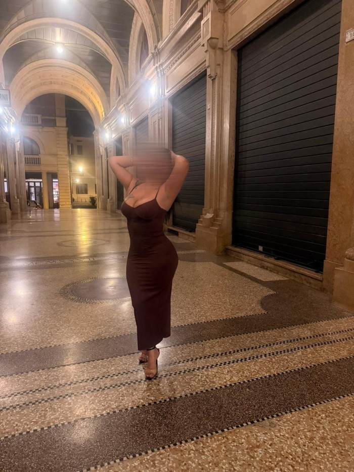 Karlita prinz INOLVIDABLE LATINA! FOTOS REALES 24H