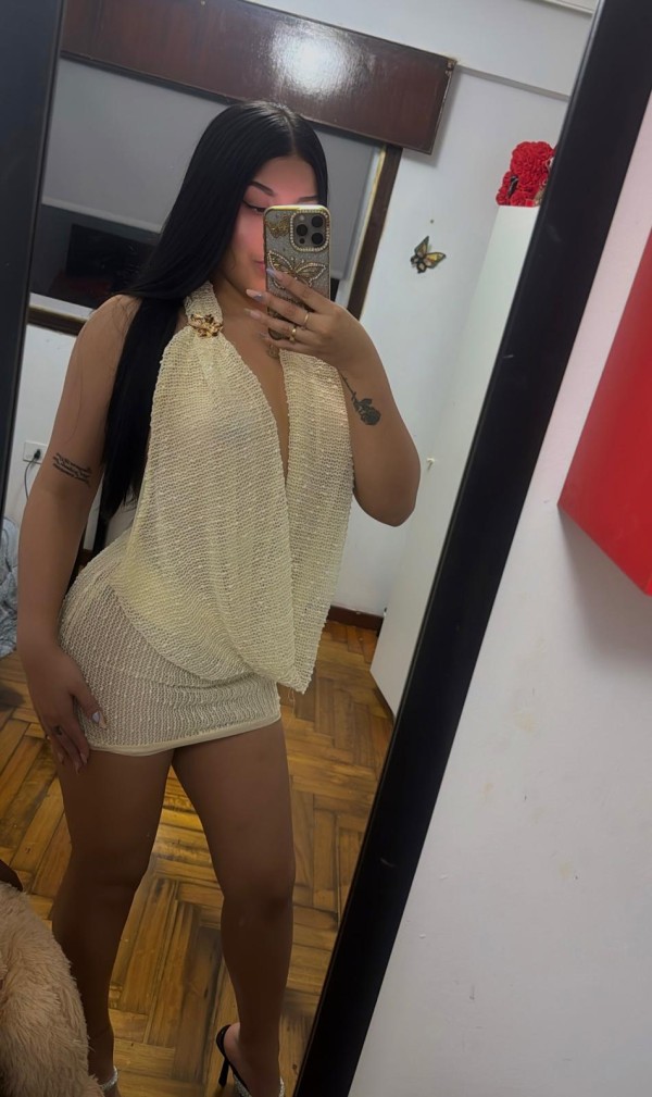 VALERIA JOVENCITA RECIEN LLEGADA LA CIUDAD