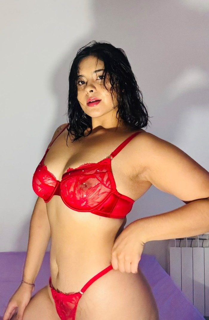 COLOMBIANA DE LUJO EXPLOSIVA Y MORBOSA, CHICAS Y TRIOS