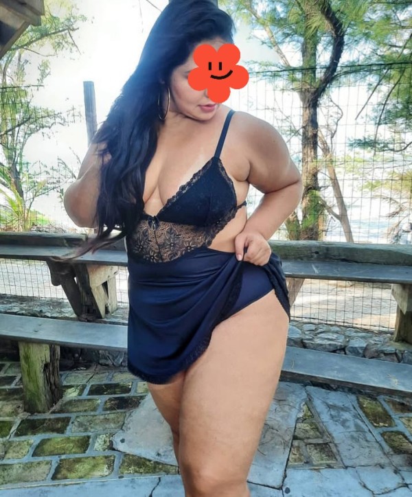 Brasileña fogosa fiestera foto real recibo sola