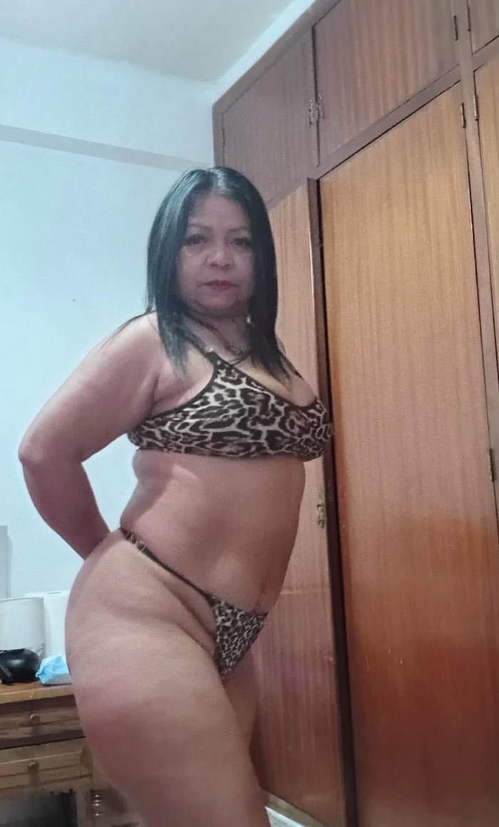 VERONICA MADURITA CACHONDA Y SIEMPRE MOJADA