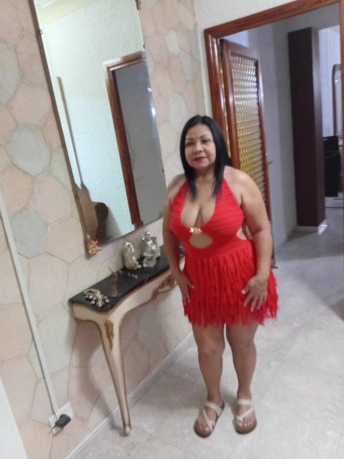 VERONICA MADURITA CACHONDA Y SIEMPRE MOJADA