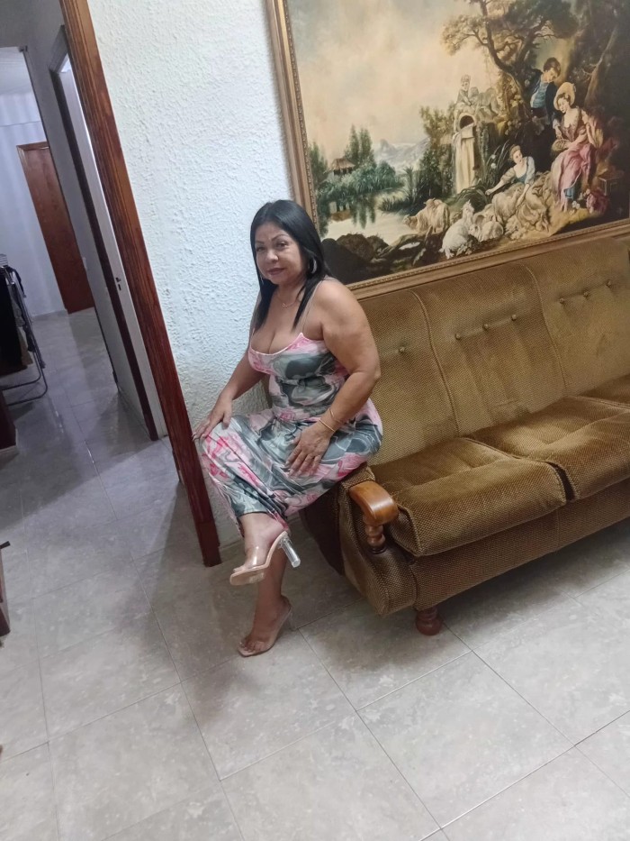 VERONICA MADURITA CACHONDA Y SIEMPRE MOJADA