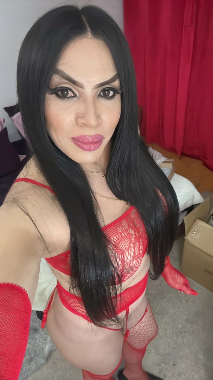 TRANS FIESTERA CON DELICIOSO REGALO PARA TU CULITO